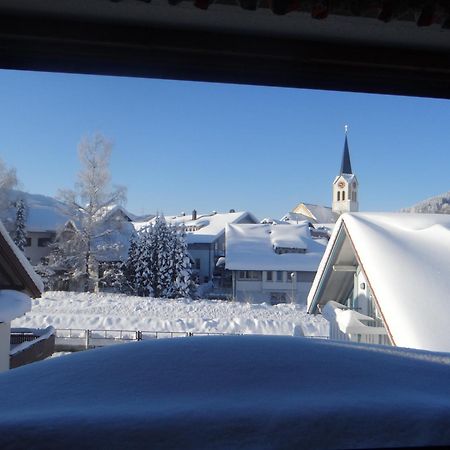 Allgaeu Vibes - Fusslaeufige Erreichbarkeit Vom Bahnhof, Mit Aussicht, Wettergeschuetzter Balkon אוברשטאופן מראה חיצוני תמונה