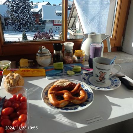 Allgaeu Vibes - Fusslaeufige Erreichbarkeit Vom Bahnhof, Mit Aussicht, Wettergeschuetzter Balkon אוברשטאופן מראה חיצוני תמונה