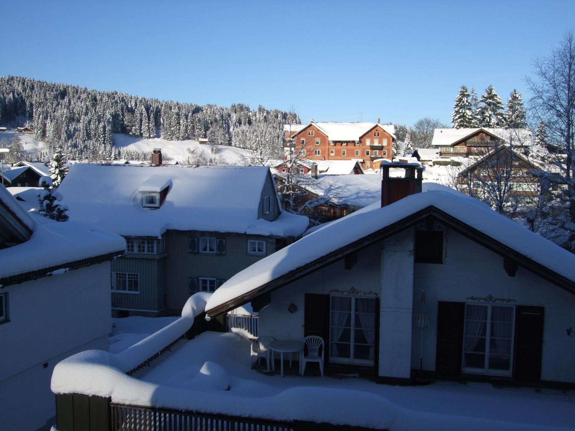 Allgaeu Vibes - Fusslaeufige Erreichbarkeit Vom Bahnhof, Mit Aussicht, Wettergeschuetzter Balkon אוברשטאופן מראה חיצוני תמונה
